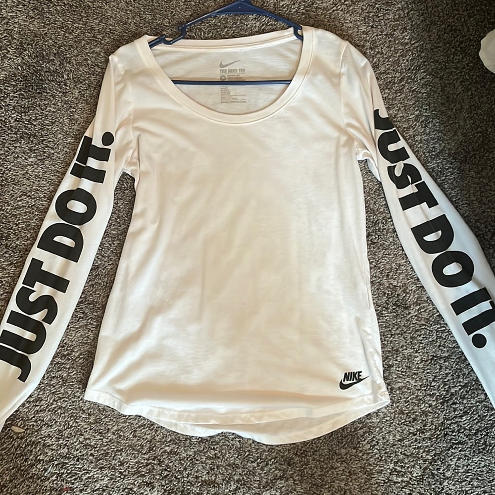 White & Black Nike Tee